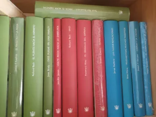 Lote de libros de crecimiento emocional.