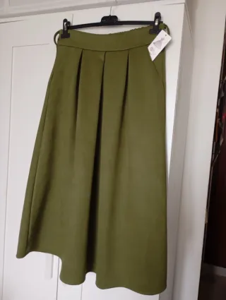 Falda tacto ante verde talla única