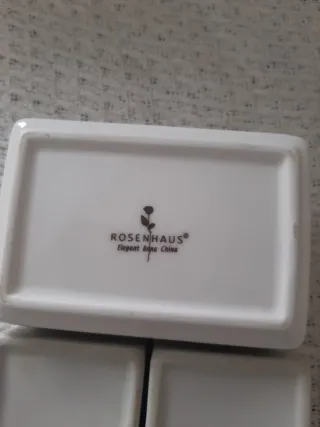 Set de 4 cuencos de cerámica blancos para salsas