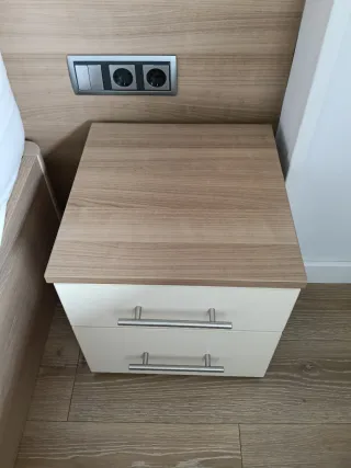 2 Mesitas de Noche Madera (45€ x mesita)