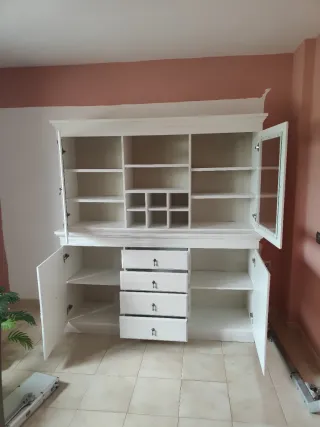 Aparador blanco madera con vitrina