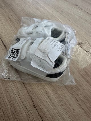 Zapatillas bebé H&M blancas T. 18/19