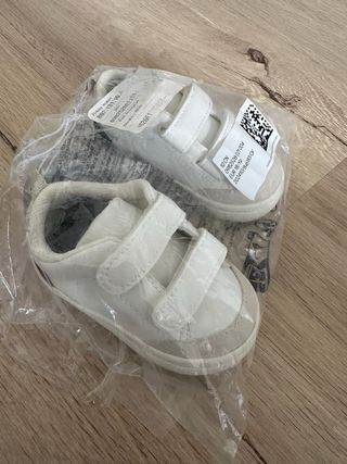 Zapatillas bebé H&M blancas T. 18/19