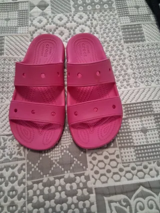 Crocs rosas