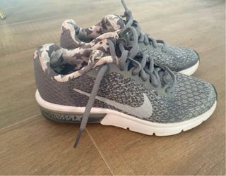 Zapatillas Nike Air Max grises y multicolor unisex