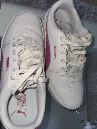 Zapatillas Puma Blancas y Rosas