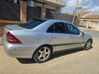 Mercedes-Benz Clase C 2001