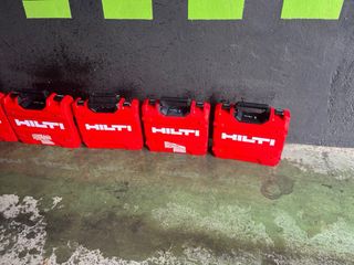 Lote maletines HILTI y Milwaukee