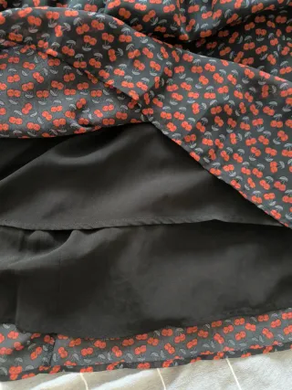 Vestido corto Adolfo Domínguez estampado cerezas
