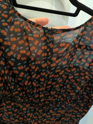 Vestido corto Adolfo Domínguez estampado cerezas