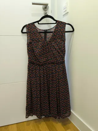Vestido corto Adolfo Domínguez estampado cerezas