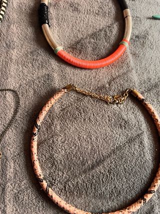 Collares Cortos y Gargantillas bisutería