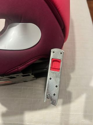 Silla de coche Cybex rosa.