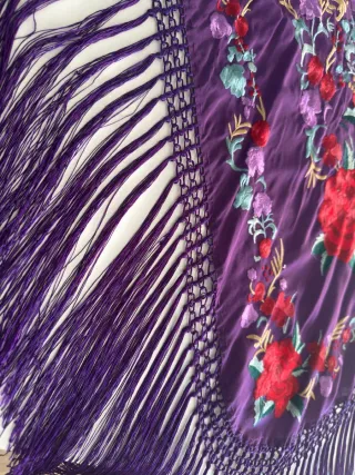 Manton bordado FERIA 2026 SEVILLA