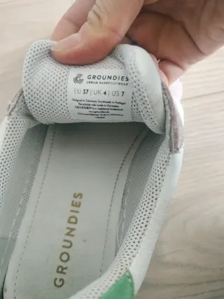 Zapatillas Groundies blancas y rosas