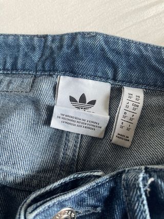Pantalón vaquero Adidas ancho talla 33