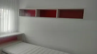 Diván Ikea Blanco y Rojo