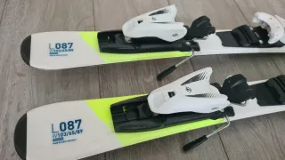 Esquís Wedze 90 cm + bastones Wedze 70 cm