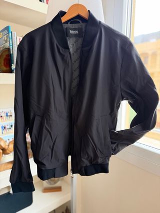 Cazadora bomber BOSS negra