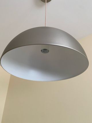 Lámpara colgante IKEA gris metal