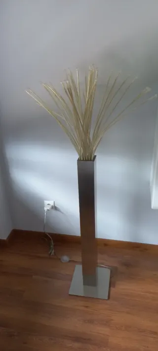 Lámpara de pie moderna Ikea