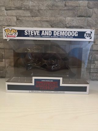 Funko Pop! Stranger Things Steve vs DemoDog 728