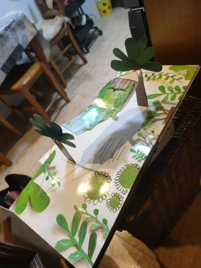 El Monstruo de Colores, un libro pop-up