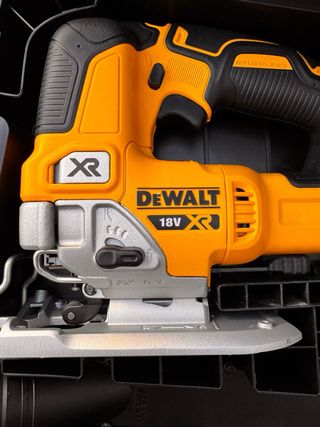Sierra de Calar Dewalt DCS334 XR