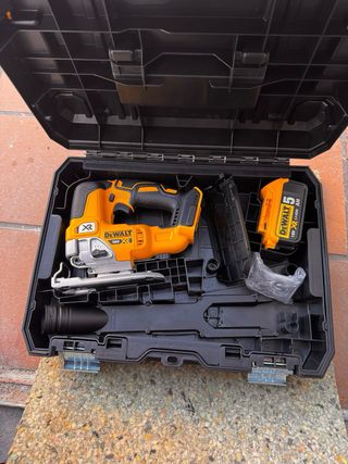Sierra de Calar Dewalt DCS334 XR