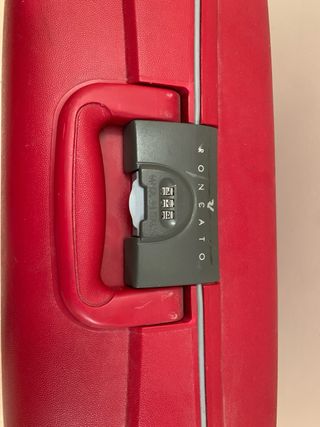 Maleta grande rígida de gama media-alta