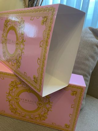 Caja Versace Rosa y Dorada Vacía