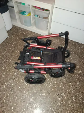 Capazo/Carrito Bebé Rojo Jane estas en perfecto