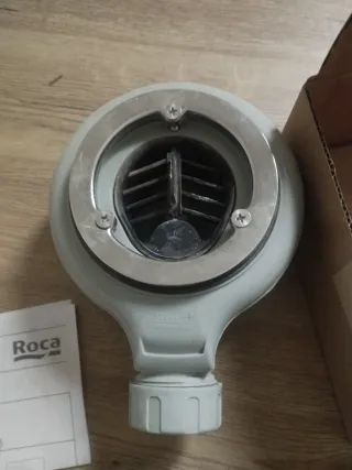 Desagüe Ducha Roca Gris y Plateado