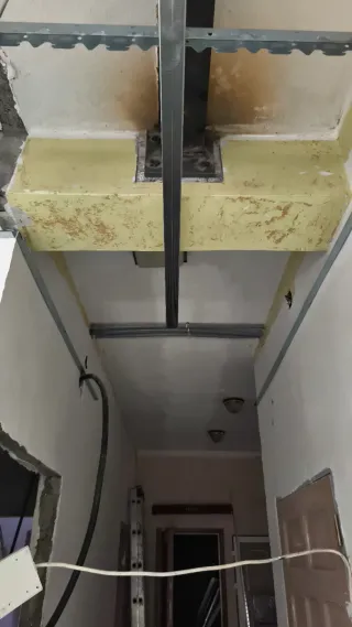 Se realizan trabajos Pladur pintura y electricidad