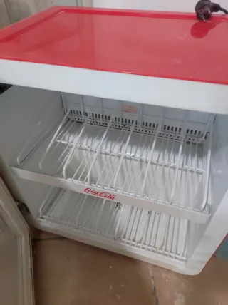 Nevera Coca-Cola Roja
