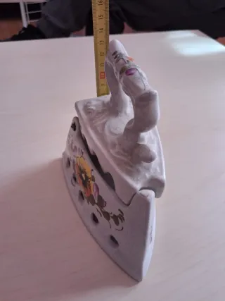 Ferro da stiro soprammobile decorato