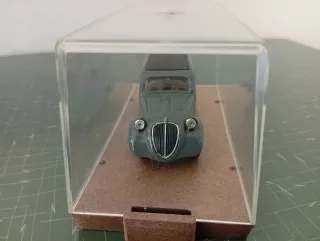 Fiat 500 Furgone Comm. A. 1949. Modellino.