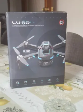 Dron LU60 con mando y maletín
