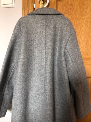 Cappotti grigi e rossi per bambina