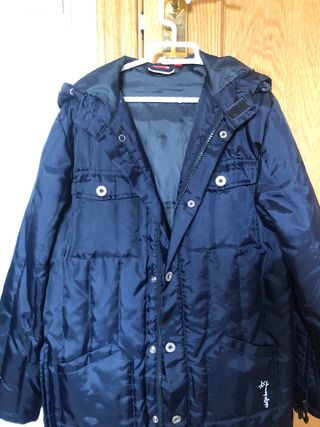 Cappotti grigi e rossi per bambina