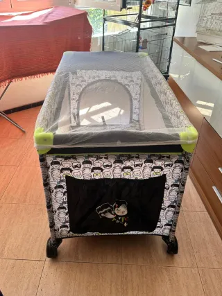 Cuna de viaje plegable