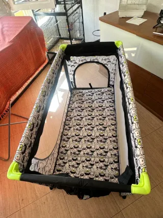 Cuna de viaje plegable
