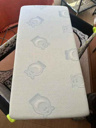 Cuna de viaje plegable