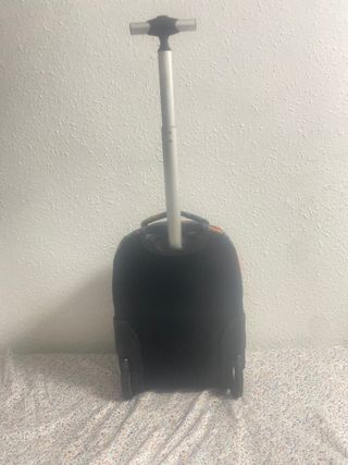 Mochila Totto con ruedas y diseño graffiti