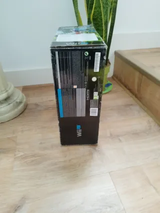 Caja Wii U Mario Kart 8 Premium Pack