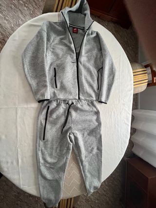 Conjunto Nike Tech Reflectante Gris Talla L