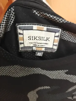 Camiseta Gymshark Camuflaje Negra y Gris