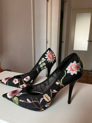 Tacchi Zara con ricamo floreale taglia 37