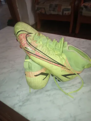 Botas de fútbol Mercurial
