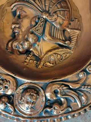 Plato antiguo cobre Renacimiento Español